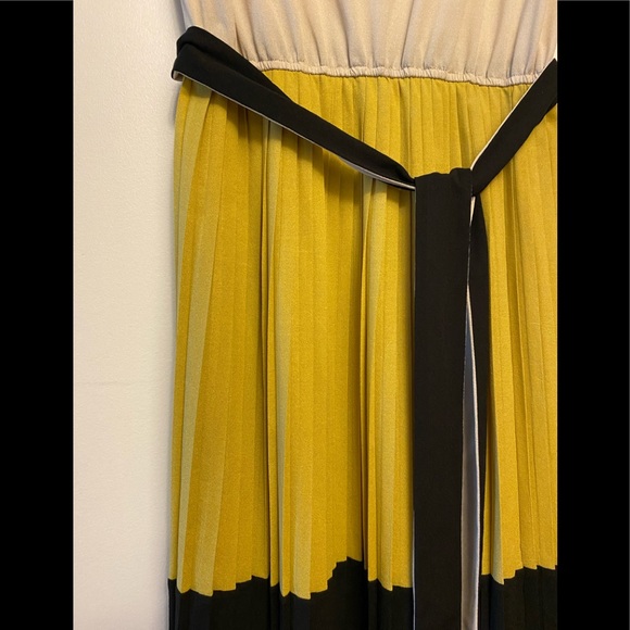 SANDRA ANGELOZZI Color Block Accordion Dress Medium - Picture 7 of 8